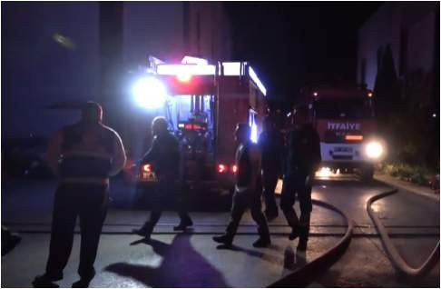 Kocaeli'de geri dönüşüm tesisinde korkutan yangın