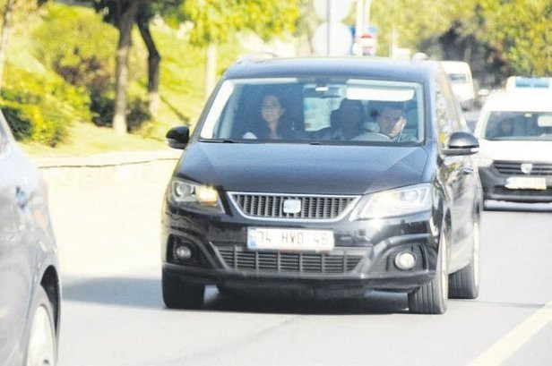 Tuba Büyüküstün’den ünlü isimlere mütevazılık dersi