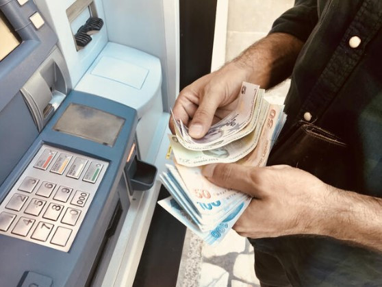 Milyonların gözü burada ! Asgari ücrete ne kadar zam yapılacak ?