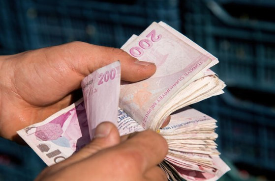 Milyonların gözü burada ! Asgari ücrete ne kadar zam yapılacak ?