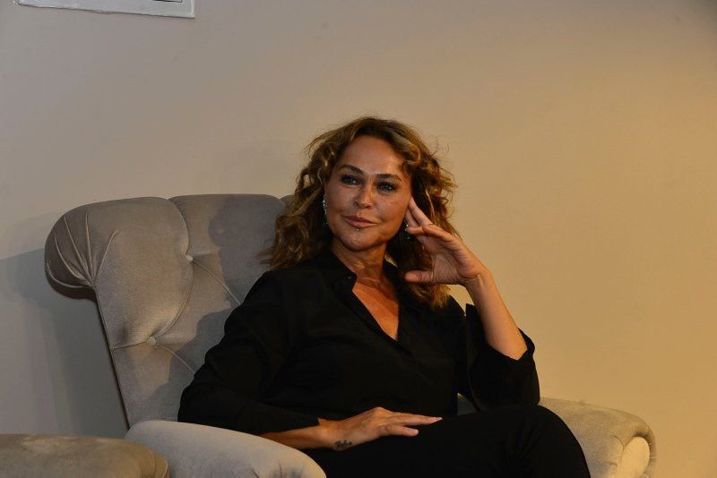 Hülya Avşar: Aşkım için dükkan bastım!