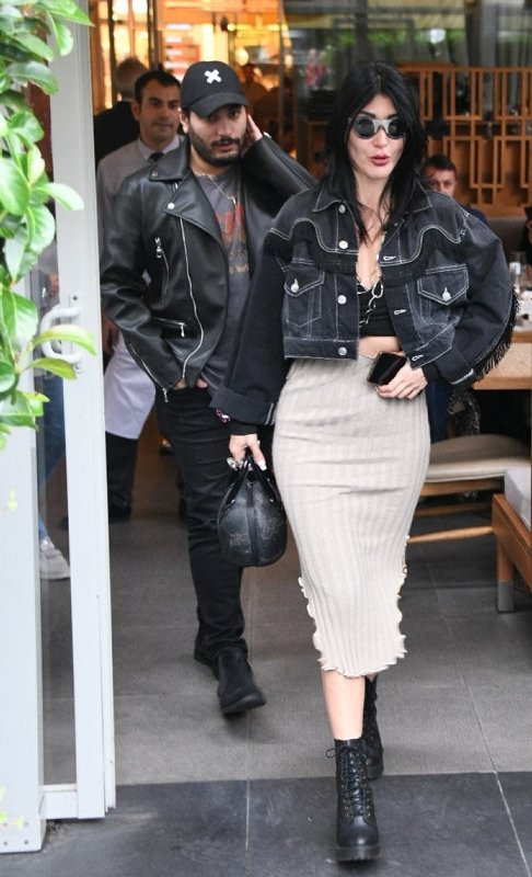 Hande Yener'den rakiplerine: Hepsinin mekanı cennet olsun