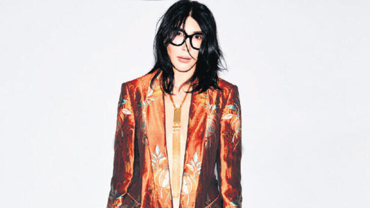 Yeni yıla yeni imaj ! Hande Yener'den cesur paylaşım