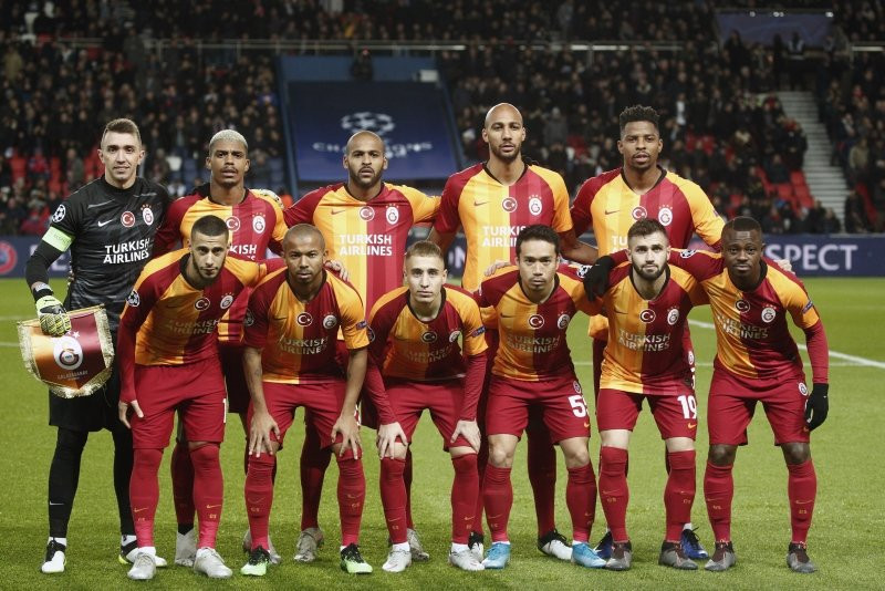 Galatasaray resmen dibi gördü