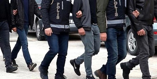 FETÖ'cülere operasyon: 11 kişiden 3 kişi tutuklandı