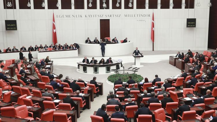 Üç bakanlığın bütçesi kabul edildi