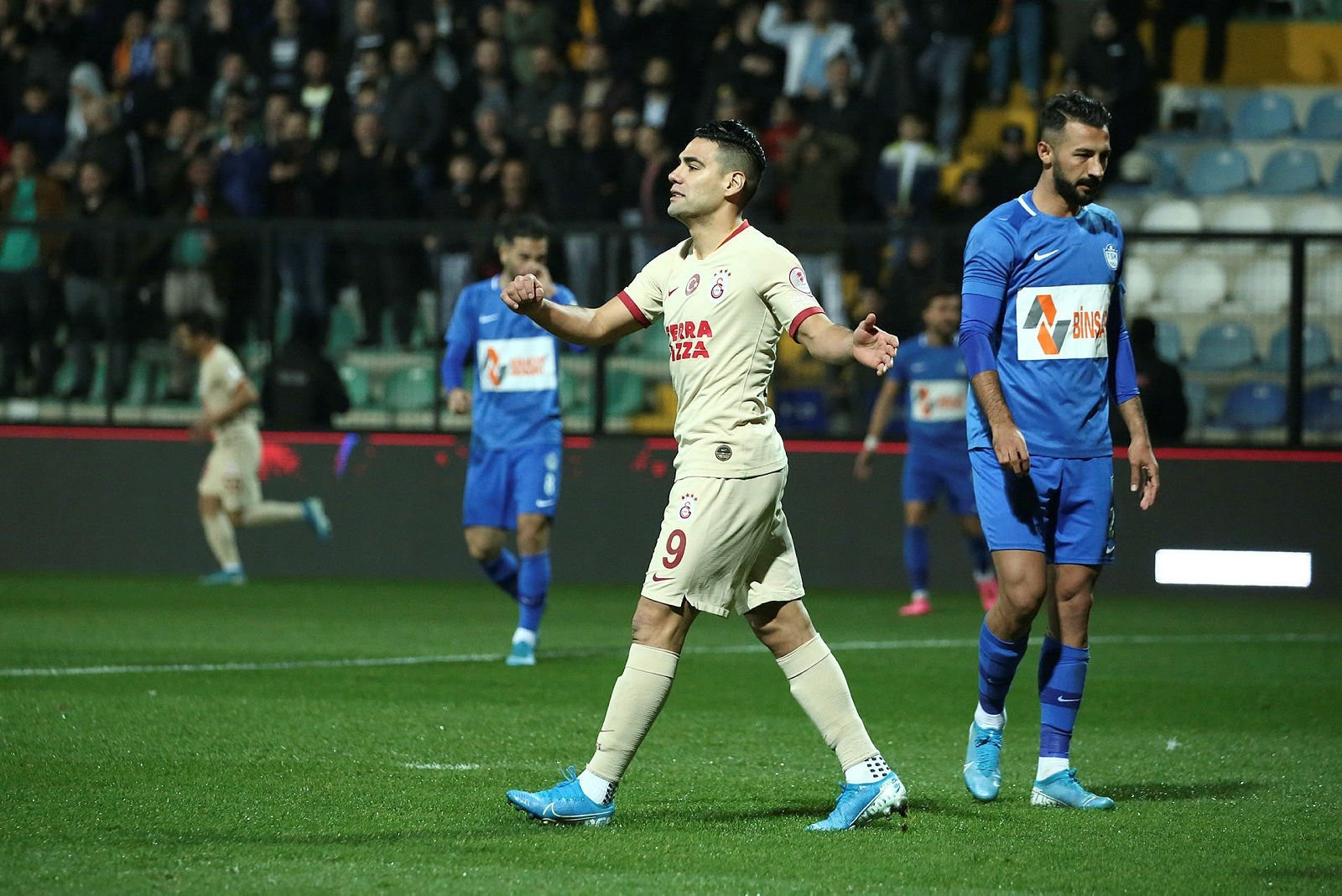 Galatasaray'dan Onyekuru ve Emre Kılınç bombası!