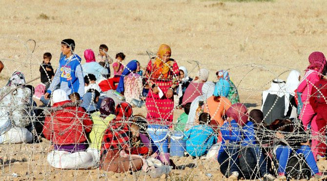 5 günde 80 bin Suriyeli Türkiye sınırına göç etti