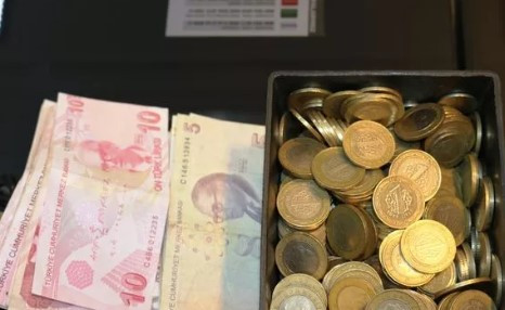 Diyarbakır'da şaşırtan olay: İhtiyacı olanlar parayı alıp gidiyor