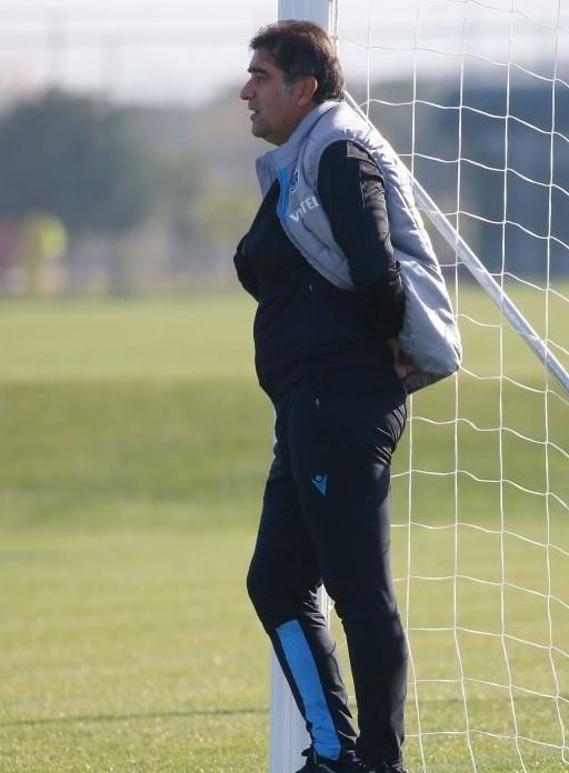 Trabzonspor yıldız futbolcuyu Türkiye'ye davet etti