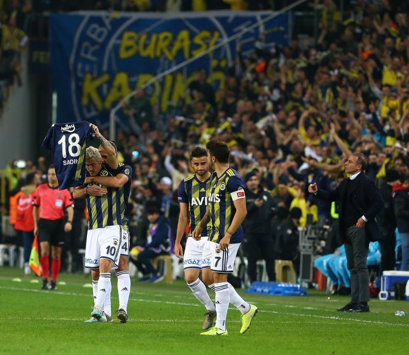 Fenerbahçe'den transfer hamlesi! Türkiye'ye gelmeye hazır...