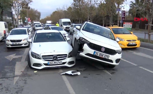 İstanbul'da ilginç trafik kazası!