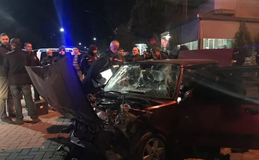 Polisin ''dur'' ihtarıncan kaçan araçtan cephanelik çıktı!