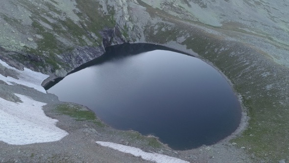 Giresun'un buzul gölleri kendisine hayran bırakıyor