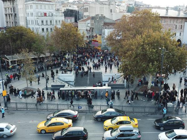 Eminönü'nde umut kuyruğu