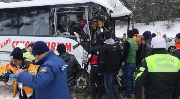 Kars'ta korkunç kaza ! Can pazarı yaşandı - Resim: 4
