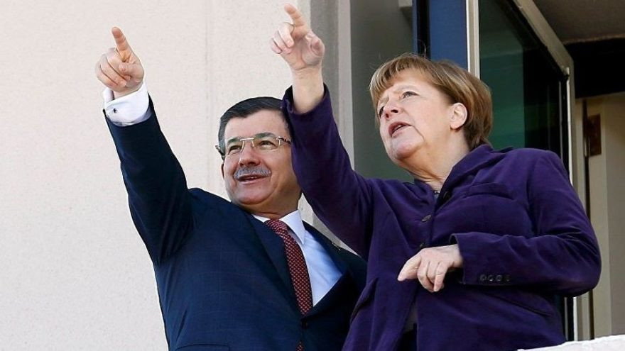 Merkel ve Davutoğlu için çarpıcı iddia !