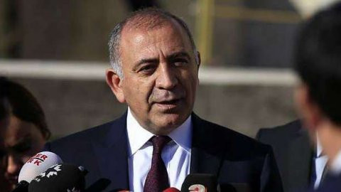CHP'li Gürsel Tekin’den tanzim mağazalarına ''Züğürt Ağa'' benzetmesi