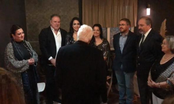 Burak Sergen ile Nihan Ünsal nişanlandı