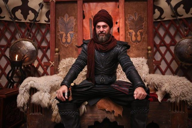 Diriliş Ertuğrul'da ünlü oyuncu diziden ayrılıyor mu ?