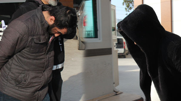 Yüzlerce kişiyi dolandıran çete çökertildi