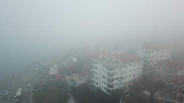 İstanbul'da bugün... Kız Kulesi siste görünmez oldu !