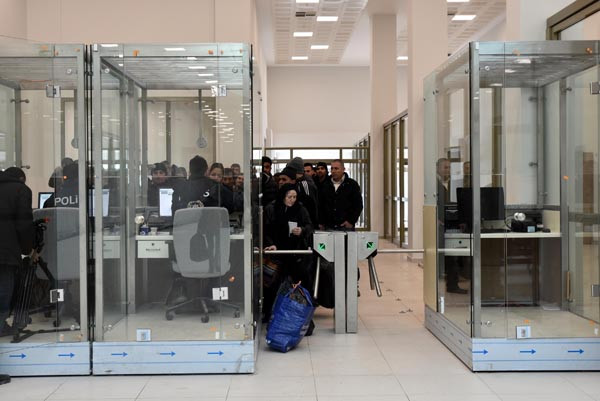 100 milyonluk sınır kapısı açıldı
