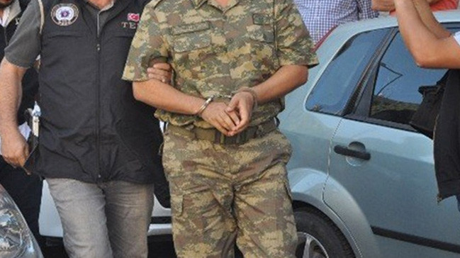 Jandarma komutanı FETÖ'den gözaltına alındı