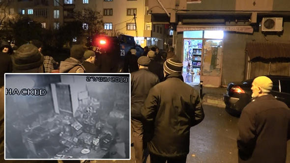 Oyuncak silahla oynarken soyguncuları görünce...
