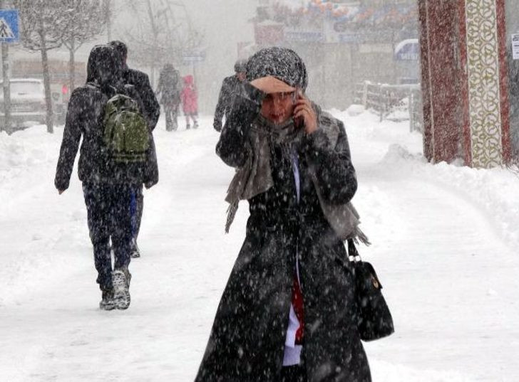Eğitime kar engeli ! 6 ilde okullar tatil edildi