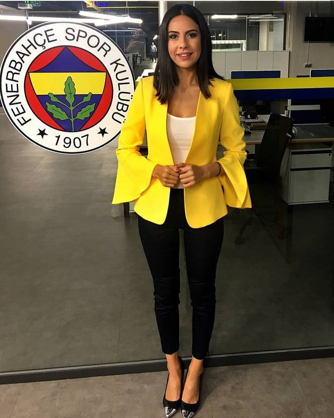 Güzel sunucu Dilan Kemer'den kötü haber: Kansere yakalandı !