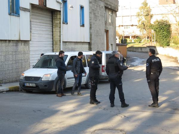 İstanbul'da film gibi kovalamaca ! Polis lastiklerine ateş etti