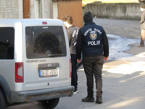 İstanbul'da film gibi kovalamaca ! Polis lastiklerine ateş etti