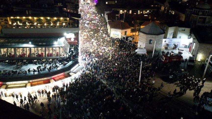 AK Parti'ye yakın isimden ezana ıslık yalanlaması