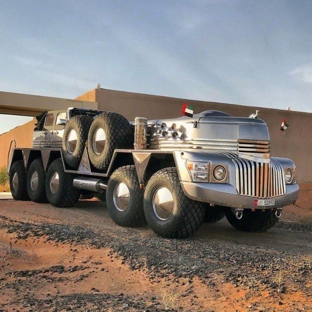 Dubai Şeyhi'nin nefes kesen araç koleksiyonu