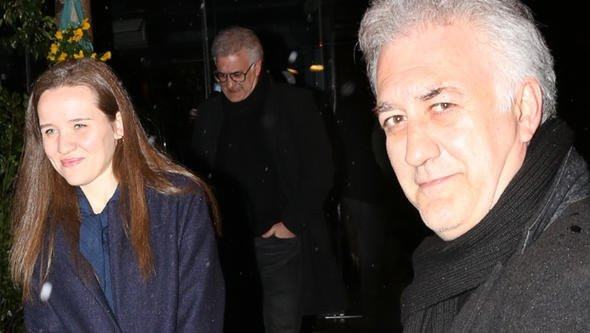 Tamer Karadağlı mekan çıkışı biriyle görüntülendi