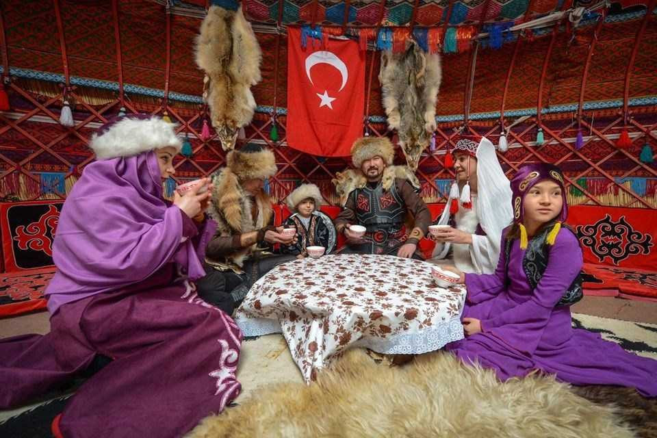 Kırgız Türkleri ''kökbörü''yü Van'da yaşatıyorlar