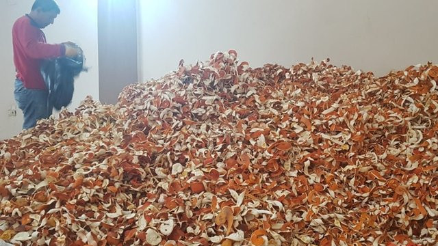 Portakalın kilosu 1 lira kabuğu 6 lira