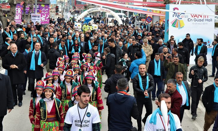 Van'da alışveriş festivali başladı