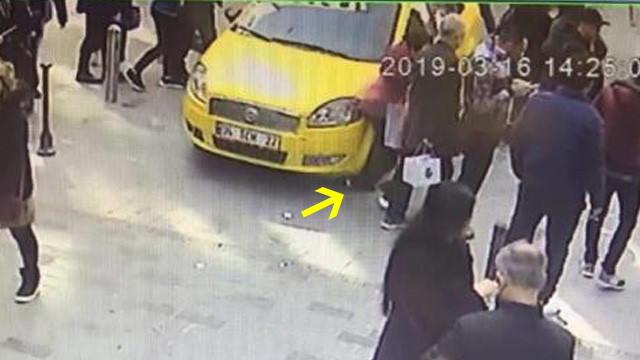 Taksim'de kadın turist kabusu yaşadı