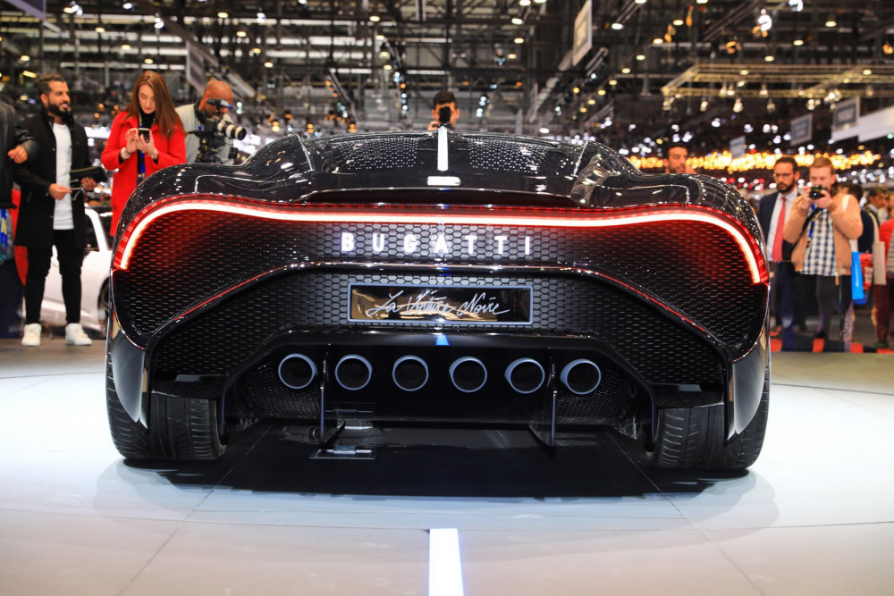 Canavar ortaya çıktı: Bugatti La Voiture Noire