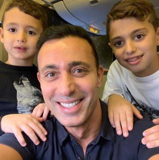 Mustafa Sandal'ın keyfi yerinde