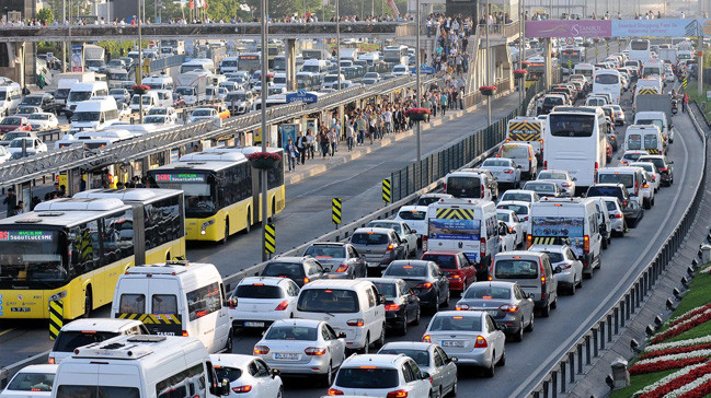 İstanbullular yarına dikkat! Bu yollar trafiğe kapatılacak