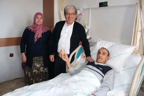 Mesanesinden yarım kiloluk taş çıktı