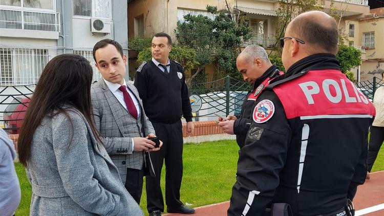 ''Gözaltında'' evlenme teklifi !