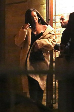 Rihanna evleniyor mu ?