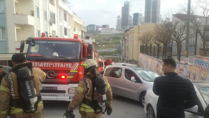 Esenyurt'ta okul yangını ! Oy sayımına ara verildi