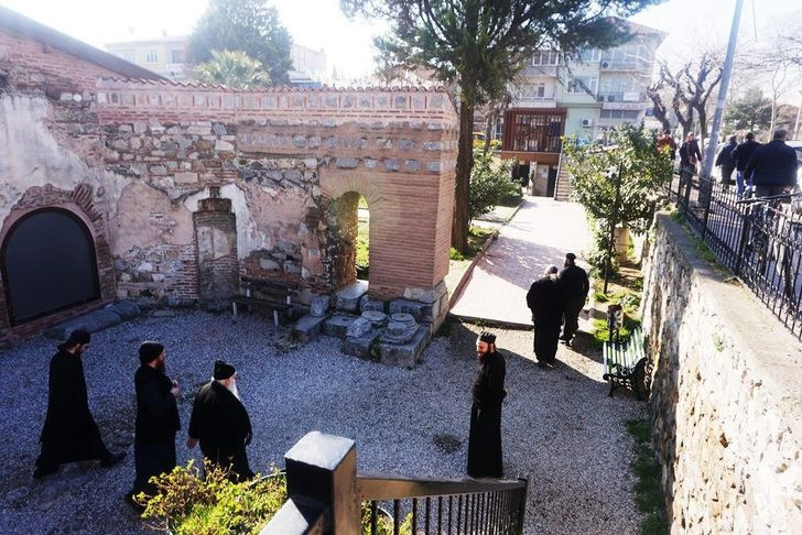 Ayasofya Orhan Camii'nde papazlara ''ayin'' engeli