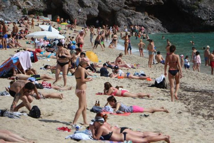 Antalya'ya yaz erken geldi