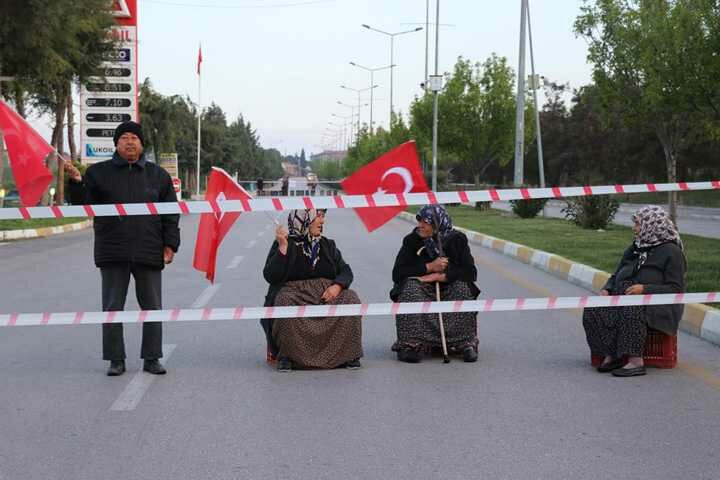 Özel mülkiyet olduğu gerekçesiyle Pamukkale yolunu kapattılar